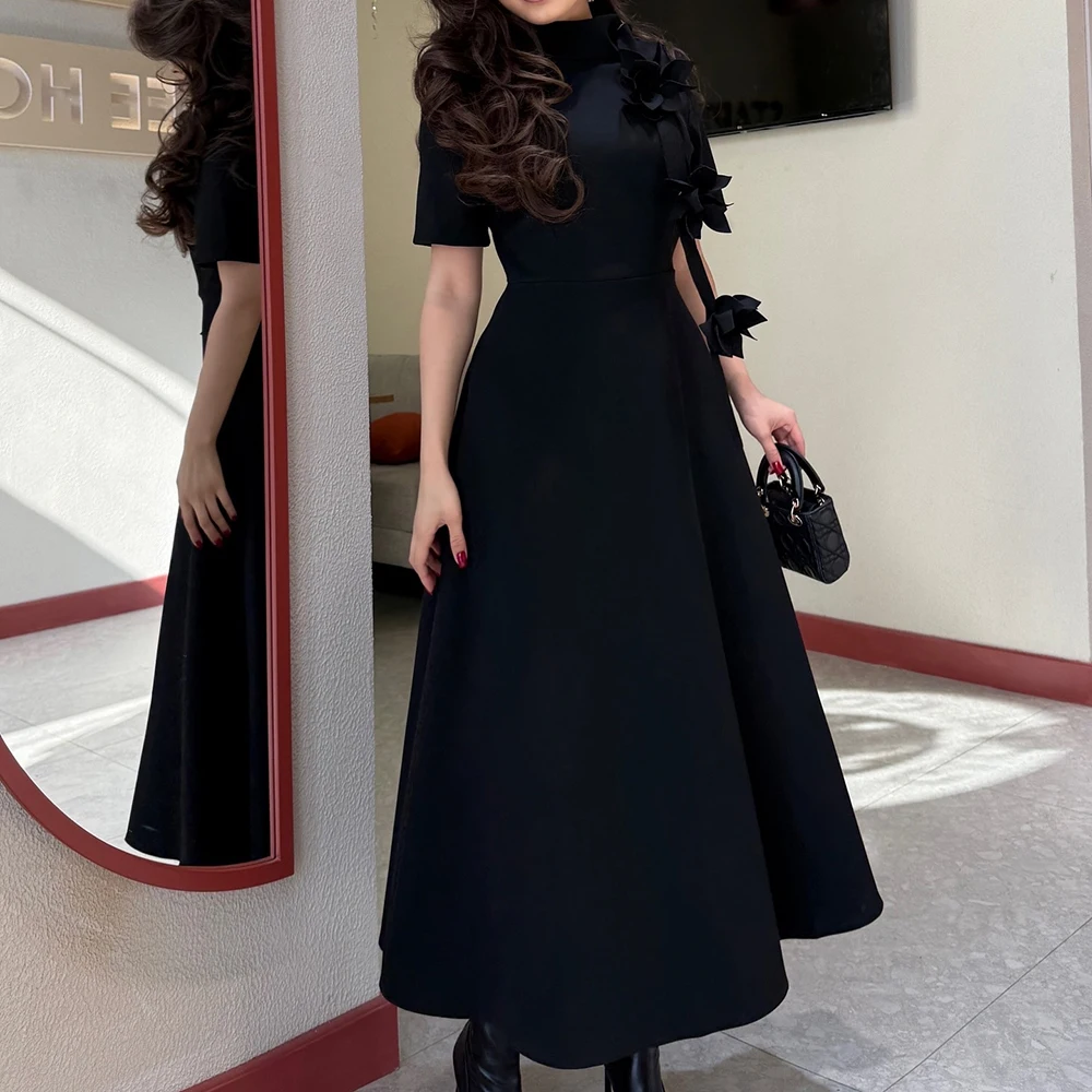 Maßgeschneiderte A-Linie-Abendkleider, knielang, Stehkragen, kurze Ärmel, Abendkleid, modische Blumen, schlichtes, drapiertes, lässiges Partykleid