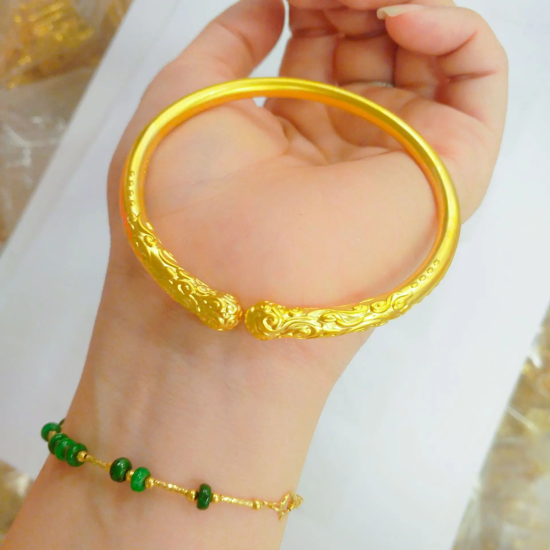 

Women's 24K Gold (AU999) Vajra Ring Open Bracelet | Gold-inlaid ring patterns, hammered texture with adjustable opening