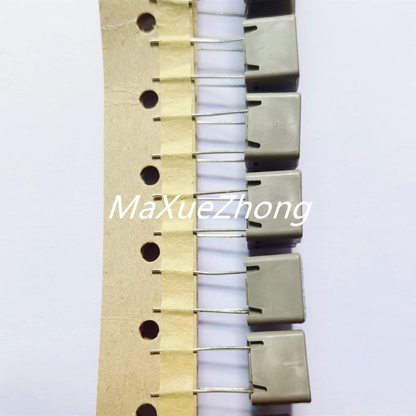 Original New 100% BL100 Square Large Volume Fuse T10AL AC250V 10A 250V 1A 2A 3.15A 5A 6.3A 8A