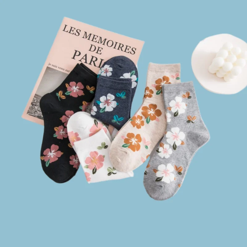 Calcetines de algodón transpirables con flores pequeñas para mujer, medias de tubo medio, versátiles e informales, alta calidad, 3/6 pares