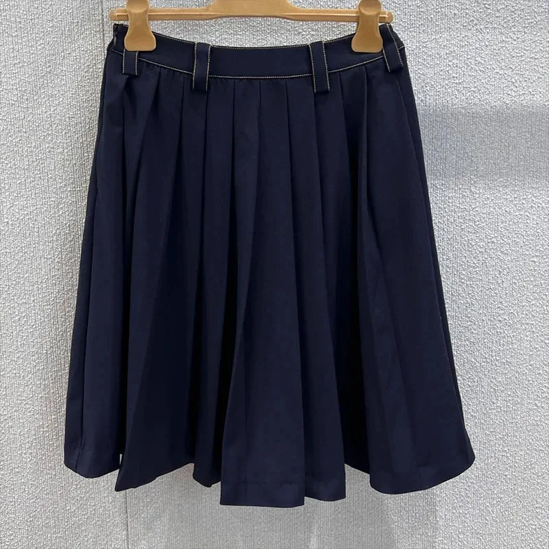 

High-quality women's knee-length pleated skirt with adjustable elastic waist and trendy navy color 25704141