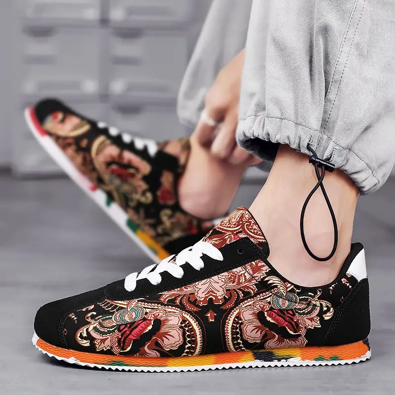 

Men's Canvas Shoes 2026 Men Chunky Sneakers Classic Skateboard Shoes Male Printed Vulcanized Shoes Mens Outdoor Walking Footwear