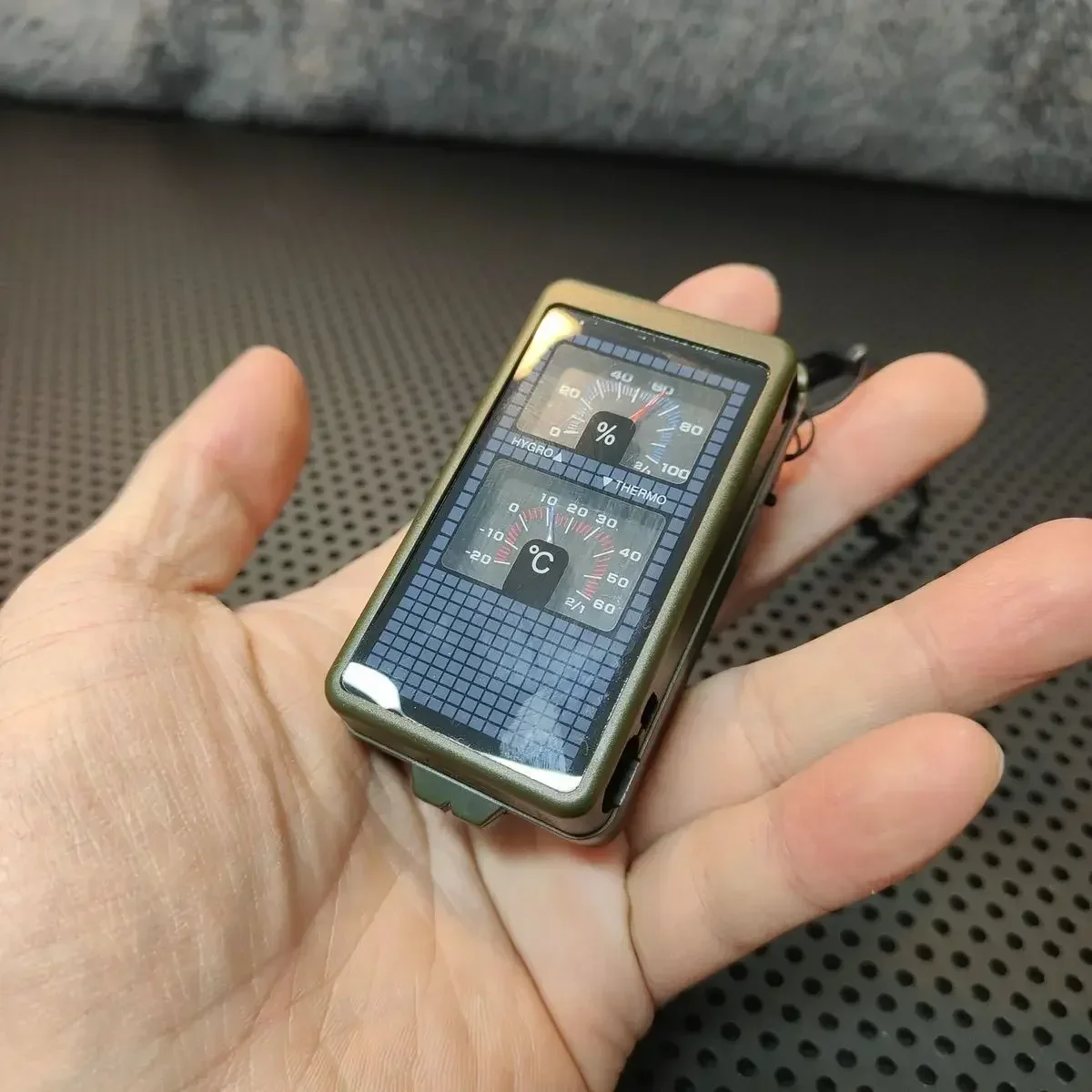 

Outdoor Camping Extreme Wilderness Survival Ultra Multifunctional Compass Thermometer Hygrometer Small Flashlight