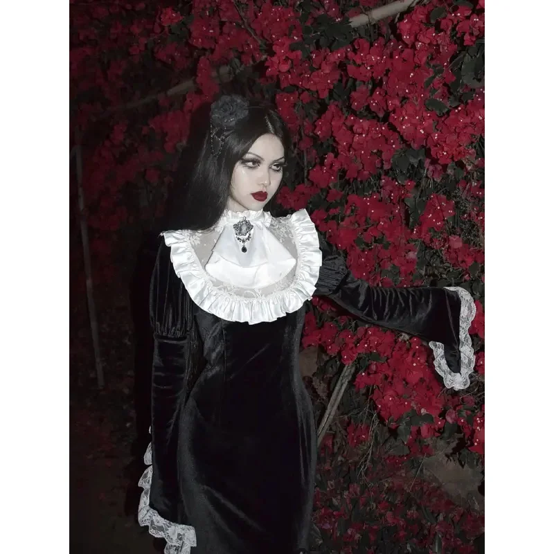

Gothic Medieval Victorian Style For Halloween Party Vampire Nun Costume Classic Cosplay Velvet Long Fishtail Dress Lolita Dress