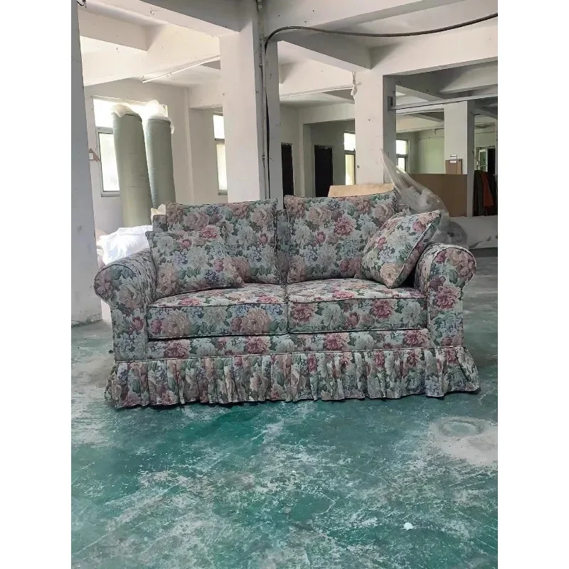 Podwójna sofa w stylu amerykańskim w stylu retro, francuska duszpasterska, kwiatowa sofa z tkaniny, salon z nadrukiem, średniowiecznymi meblami