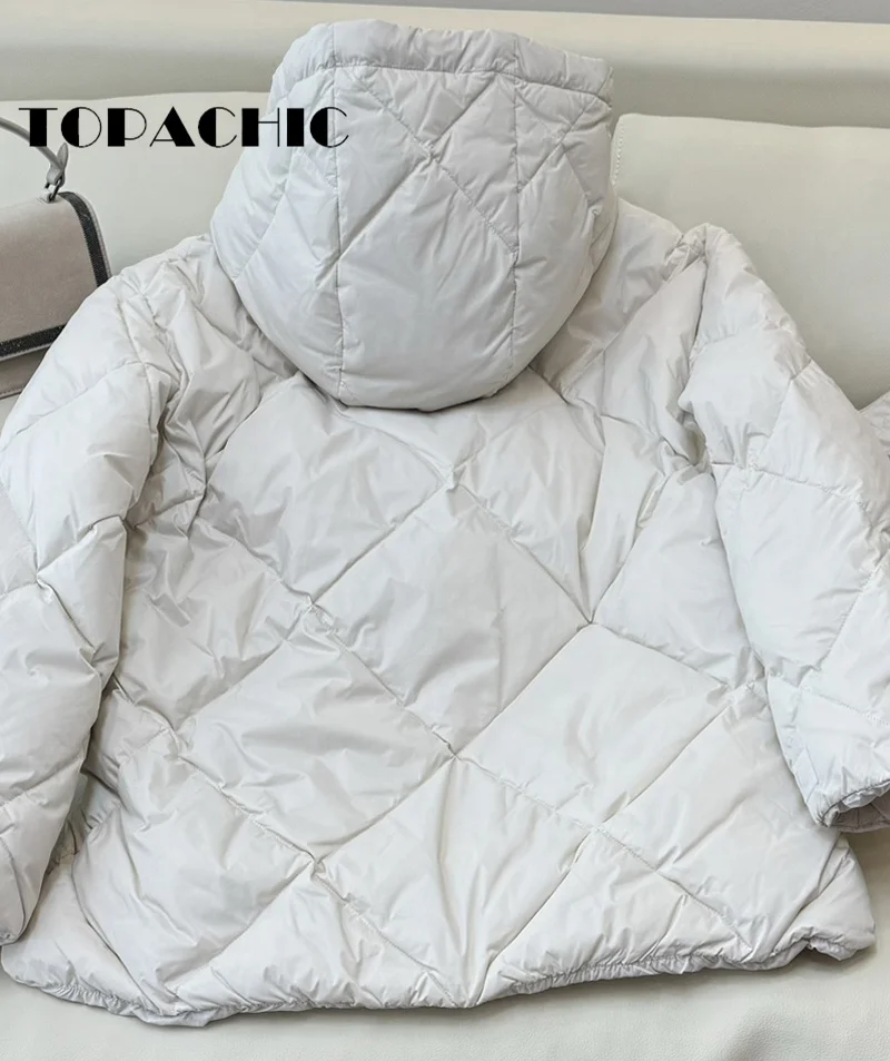 8,29 TOPACHIC-Chaqueta corta informal de plumas de ganso blanco a la moda para mujer, ropa de abrigo holgada de manga larga acolchada a cuadros