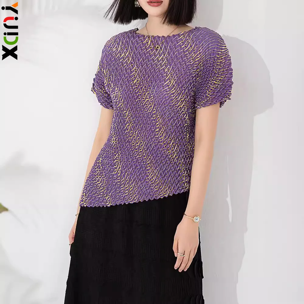 

YUDX Pleated 2024 Summer New Wave Pattern Bronzing Top Loose and Versatile Slim Short-sleeved Slanted Pullover T-shirt