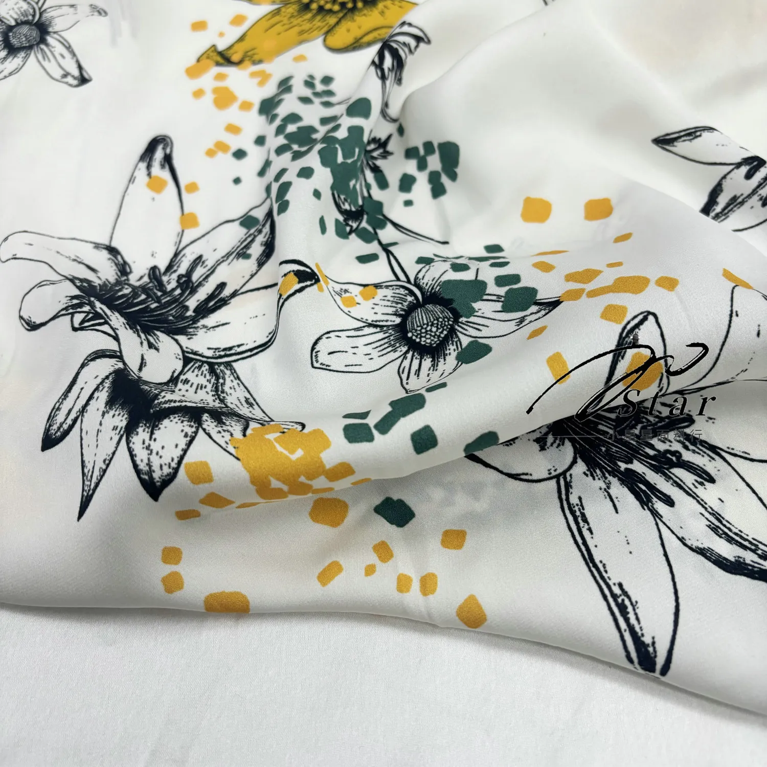 22 Momme Silk White with Printed Pattern Silk Double Joe Satin Fabric Silkworm Silk Satin Fabric Glossy Shirt Pendant Spring