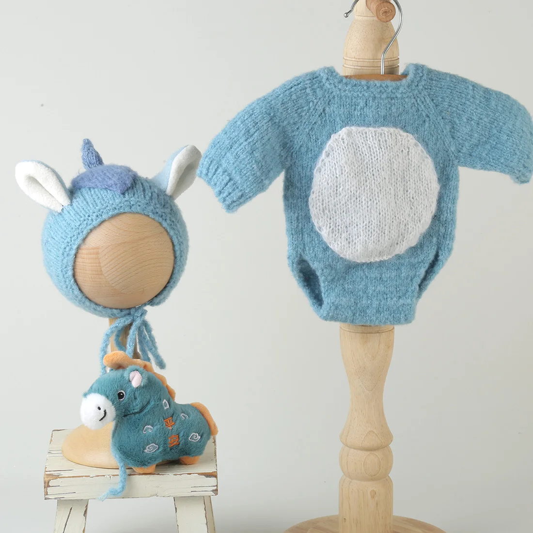 Knitted Baby Outfit Newborn Photography Props Crochet Baby Diaper Romper Knit Horse Themed Baby Photoshoot Ensemble