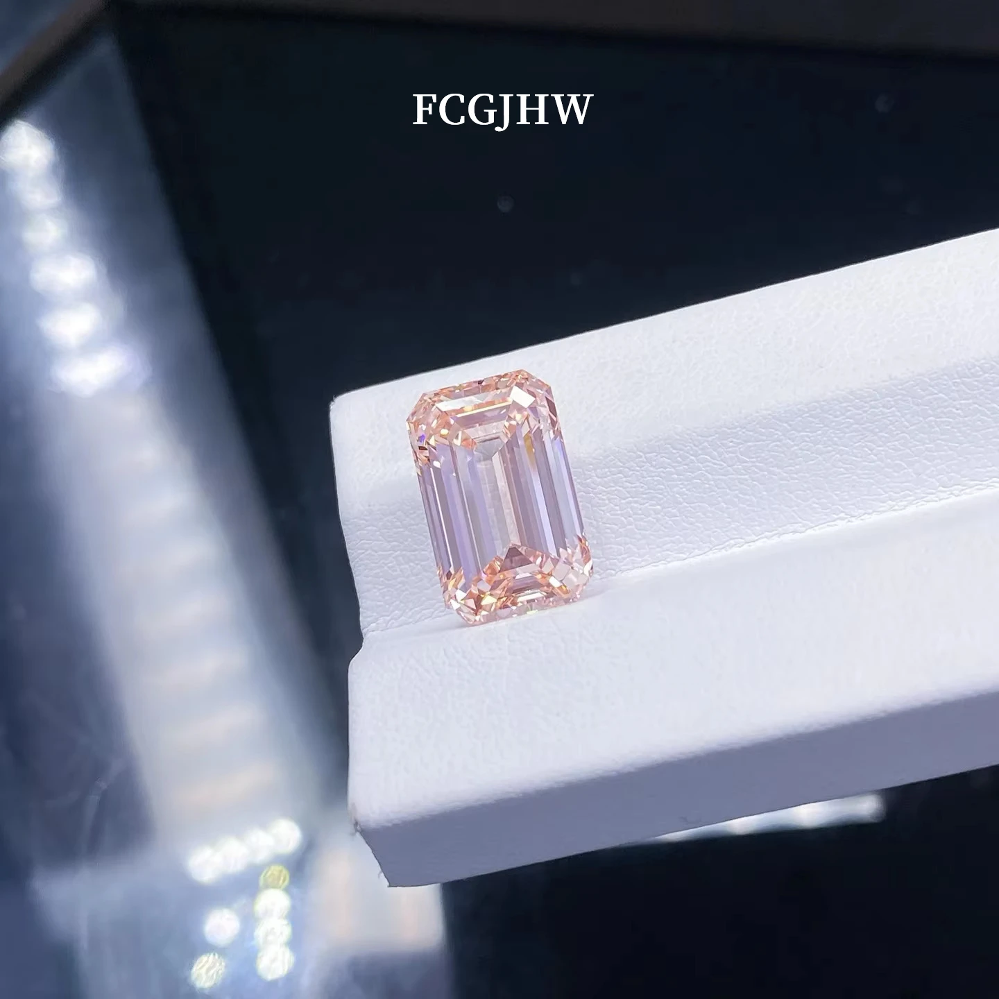 FCGJHW 9CT VS1 Fancy Intense Pink Lab Grown Diamond IGI Certificate Emerald Shape Diamonds for Women Wholesale Jewelry 2026