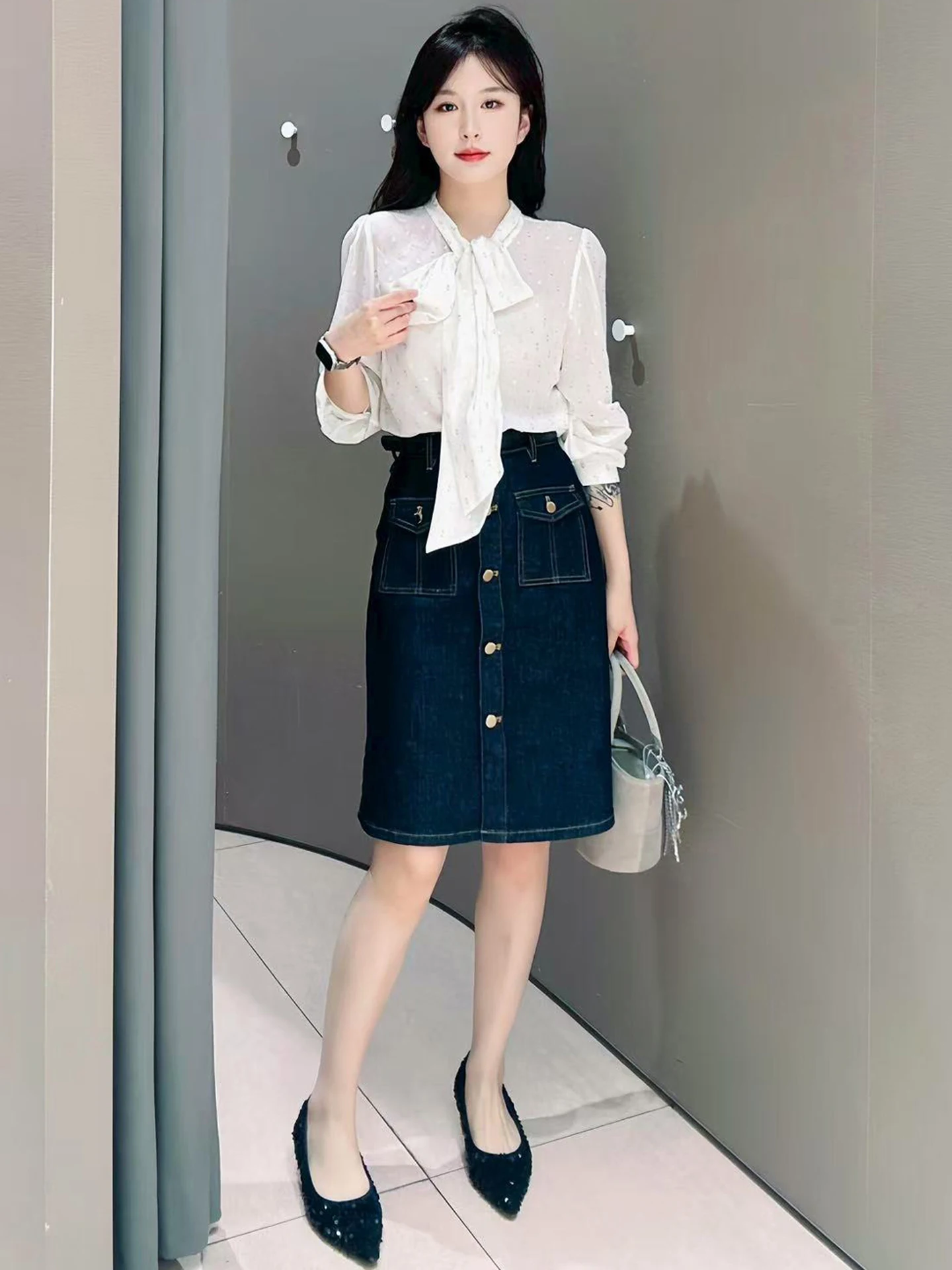 

Ele Knot Belted irt Top with Rhinestones SP Home South Oil High End Women's Faion Autumn Small Fraance Sle