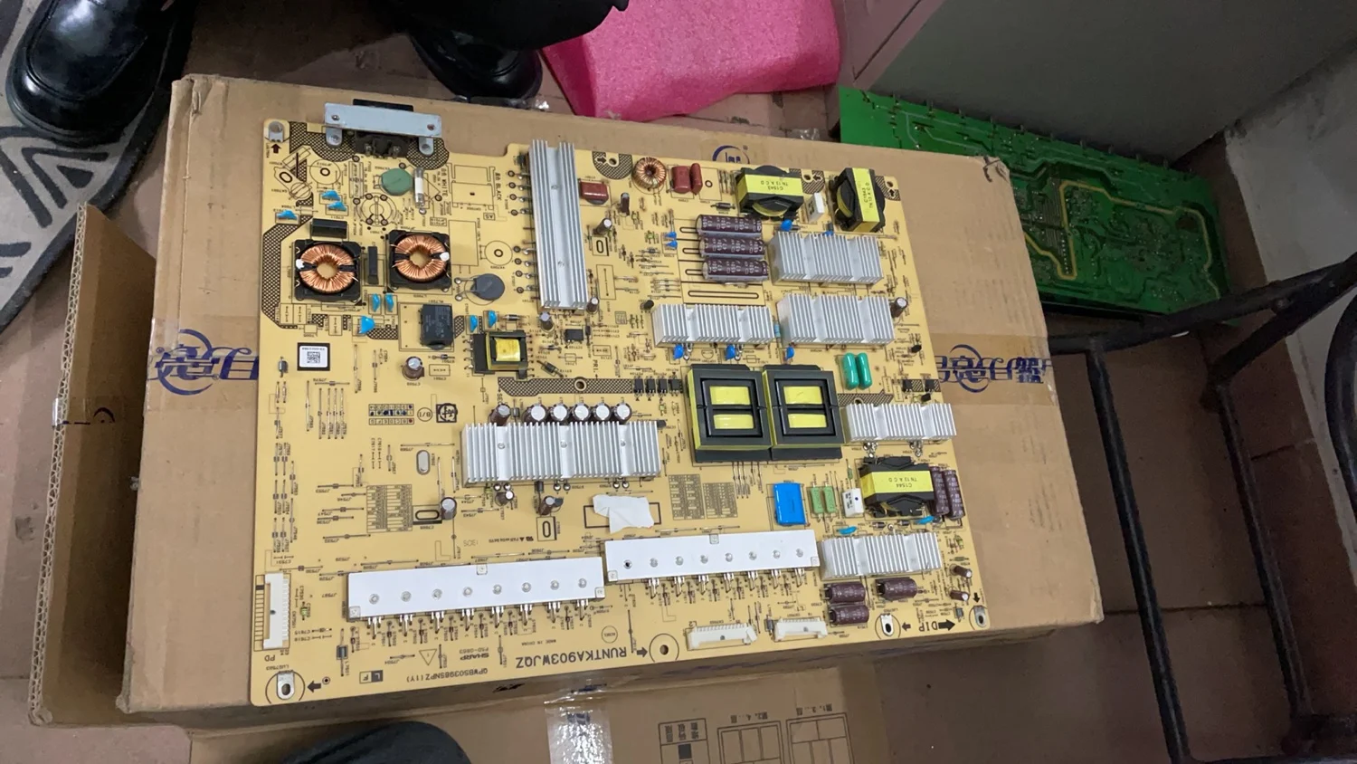 

RUNTKA903WJQZ T-CON connect connect with Power supply board for LCD-80X500A 80LX842A Video