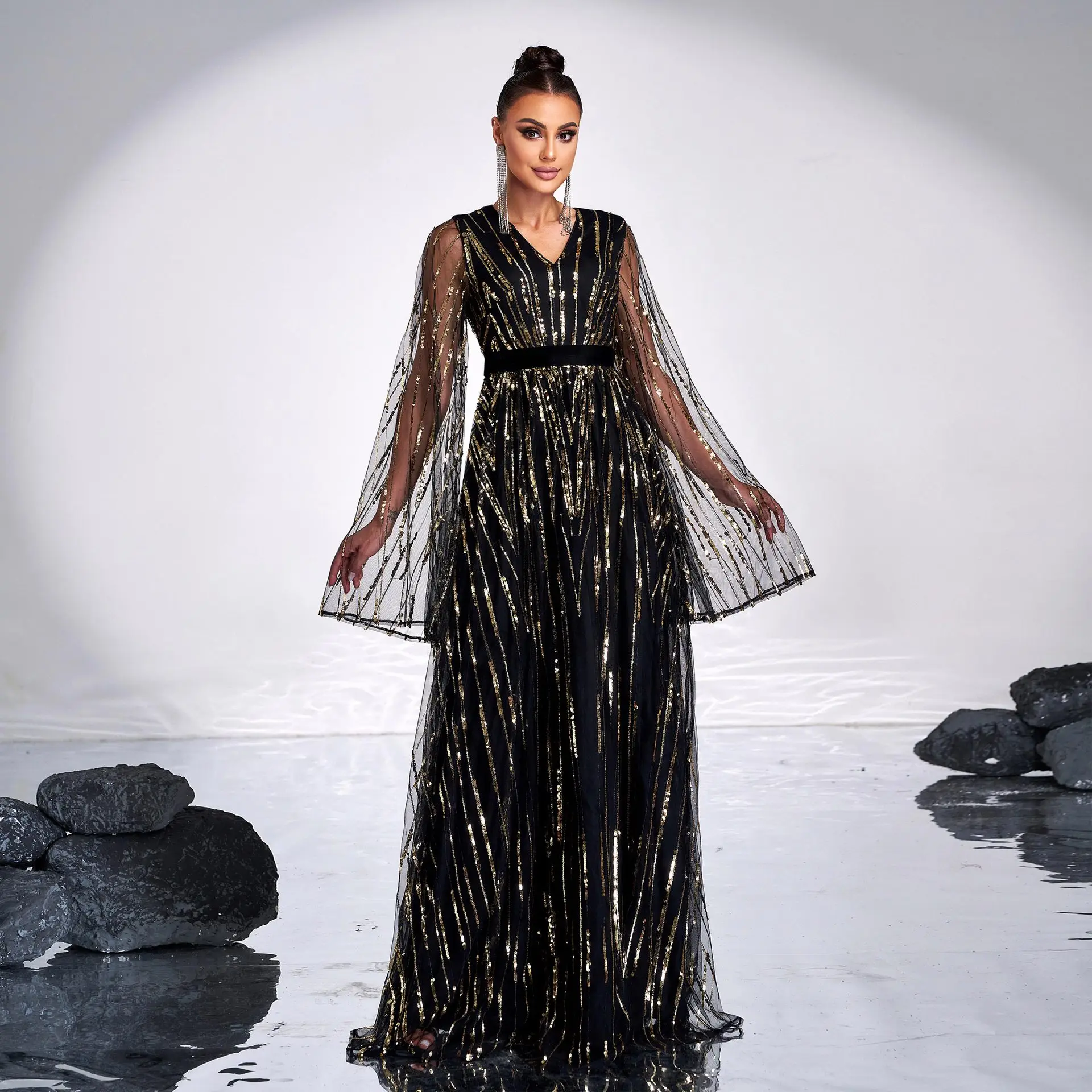 

New temperament V-neck long-sleeved long sequined banquet big swing evening dress bridesmaid dress women dance costume