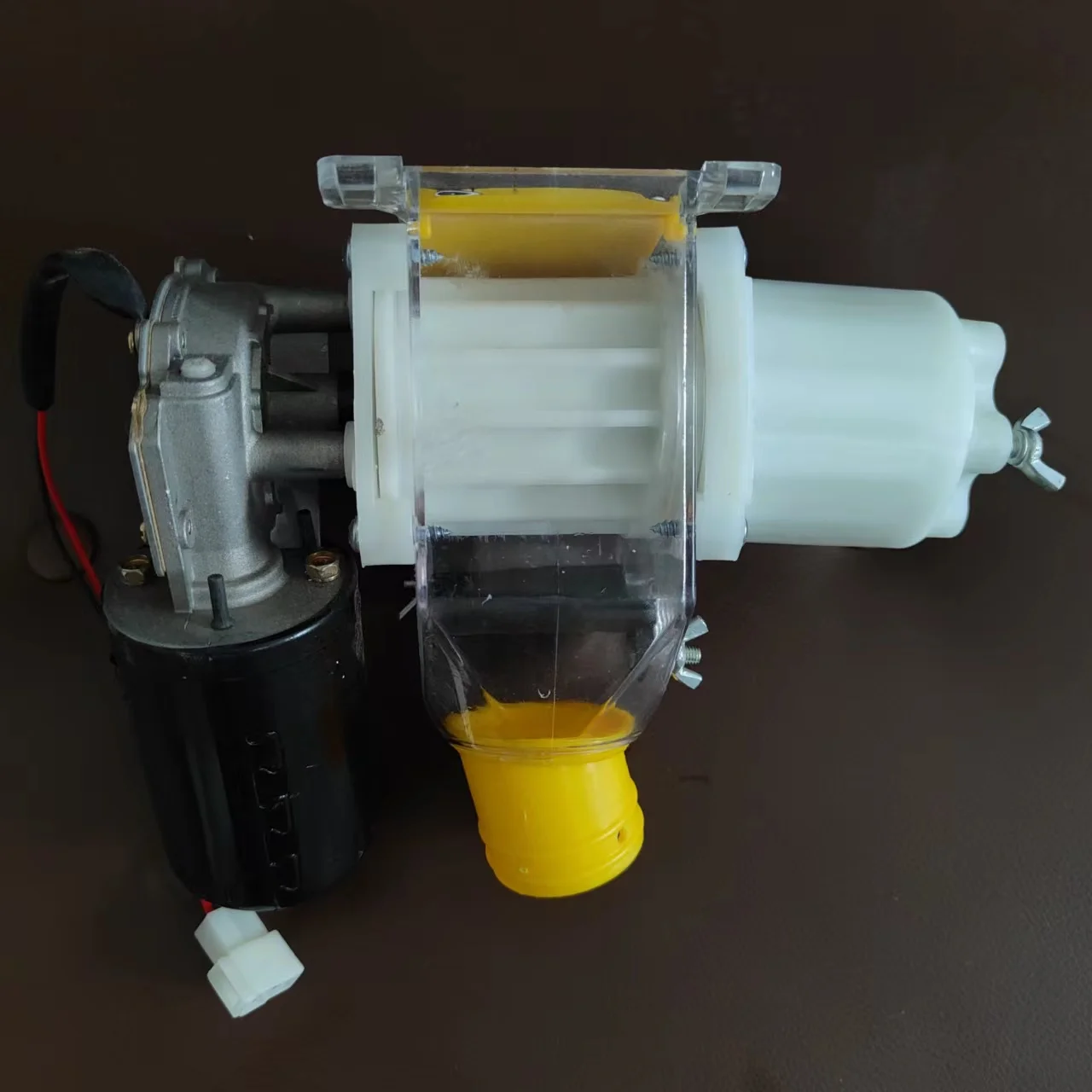 

Электрический разбрасыватель удобрений, регулируемая трансляция для полевых культур, сельскохозяйственный электрический инструмент