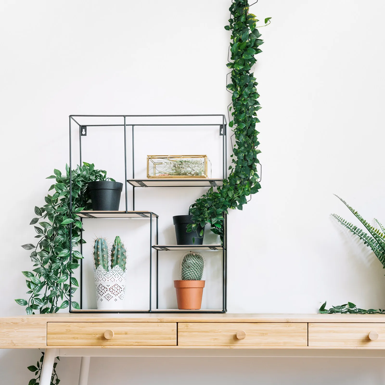 1Set Chain Trellis Metal Climbing Plant Support Indoor Outdoor Wall Trellis Adjustable Plant Support Structure Garden Hooks