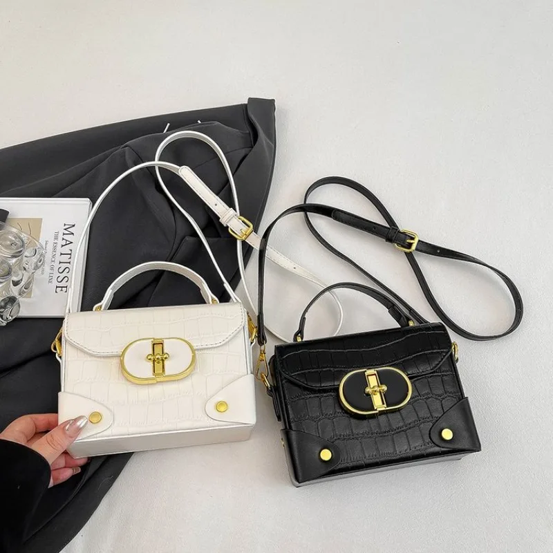 

Versatile One Shoulder Female Bag Exquisite Design Casual Travel Stylish Maillard Style Adjustable New Model 2025 Gorgeous