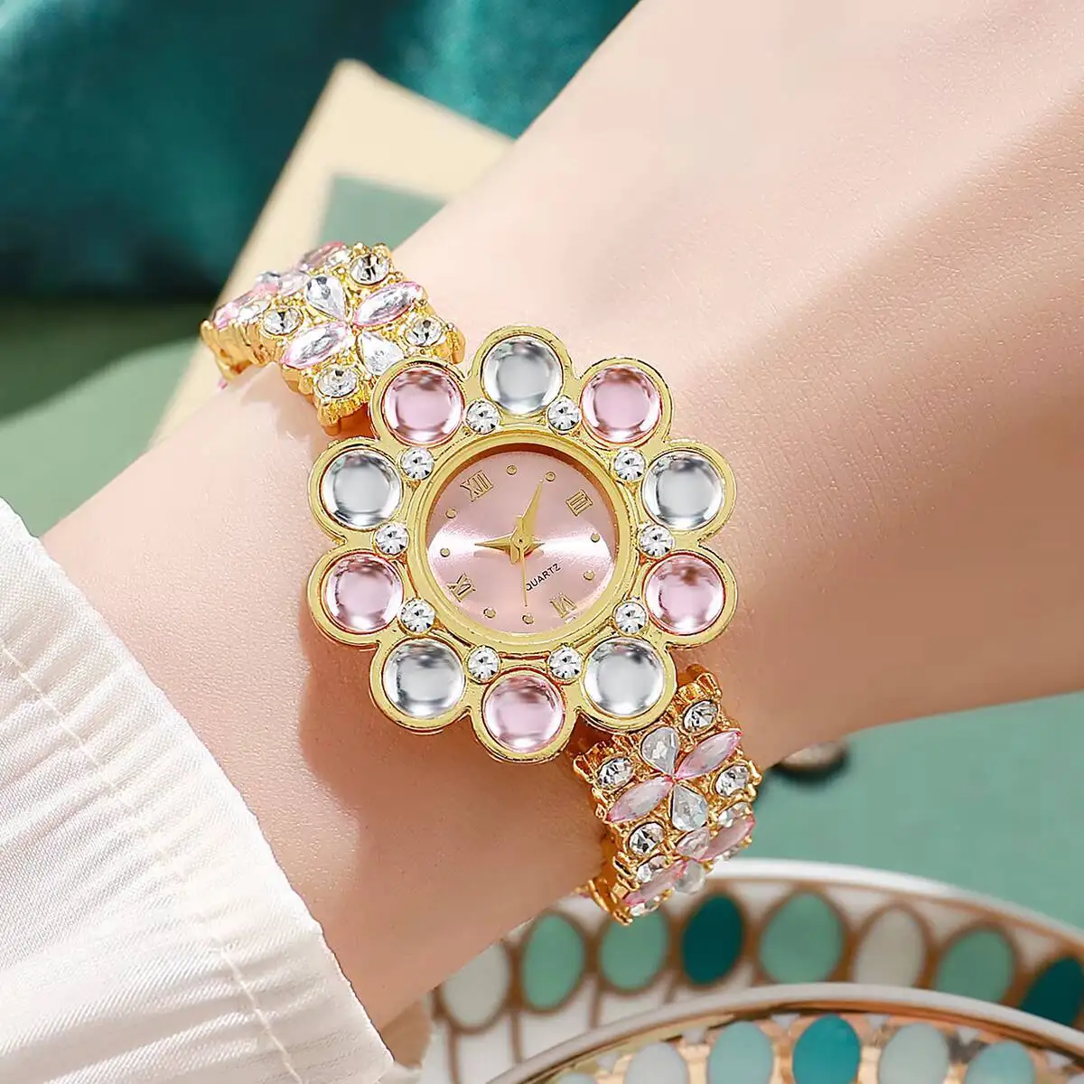 Fashion Flower Dial Women Quartz Watch Luxury Rhinestone Ladies Bracelet Wristwatch Reloj Mujer（Without Box）