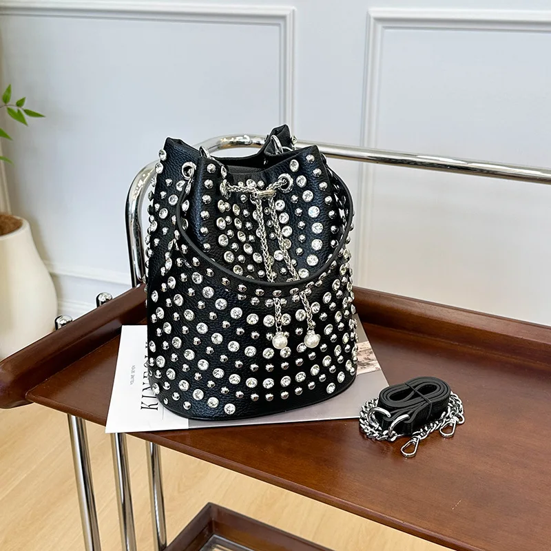 

Cross-Border Hot-Selling Unique Bucket Bag Rivet Punk Bag Fashion Handbag High-Quality Crossbody Bag