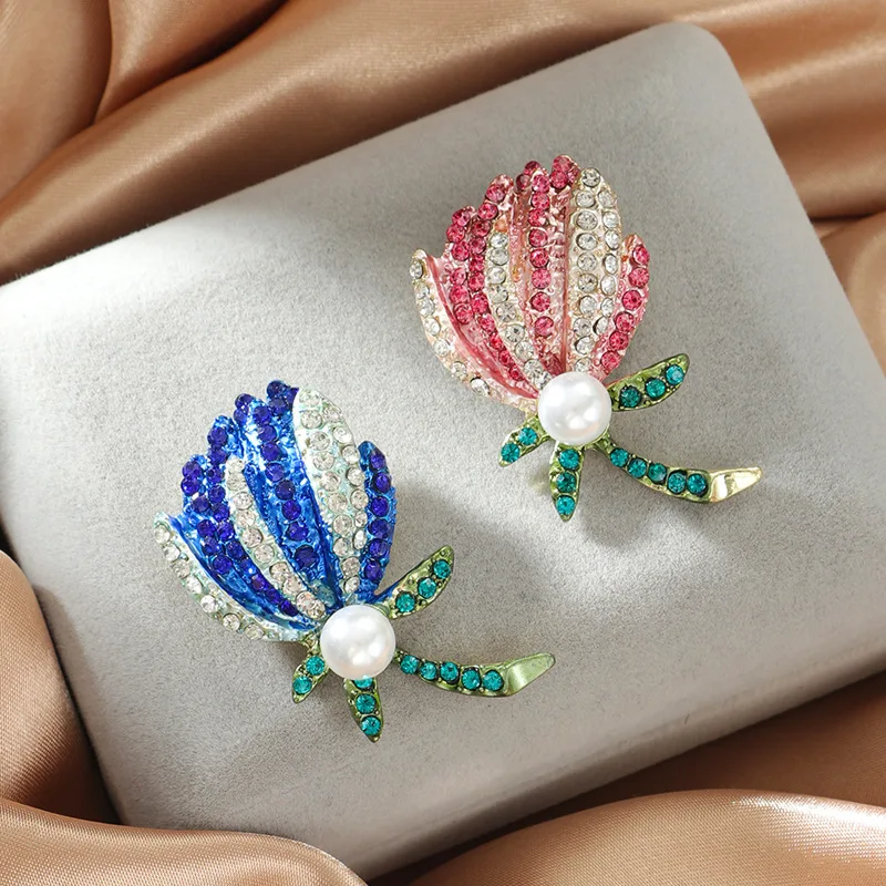 Broche de flor de perla con diamantes de imitación para mujer, alfileres de flores y plantas, ramillete, broche de moda para mujer, accesorios de ropa de fiesta