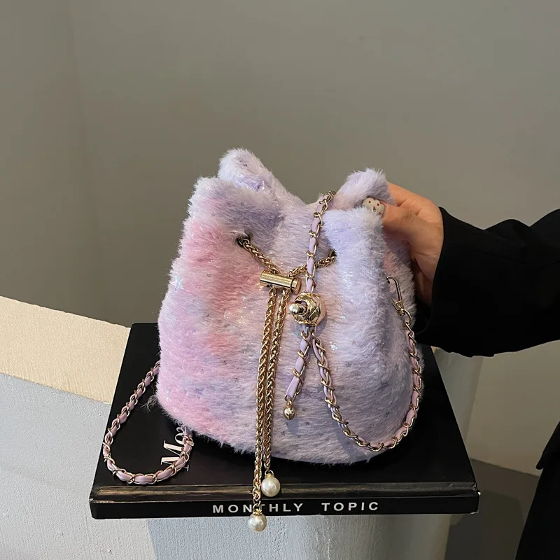 

Женская пастельная радужная сумка-ведро из искусственного меха, розовая пушистая сумка через плечо с градиентом и жемчужным ремешком-цепочкой, милая стильная сумка на плечо