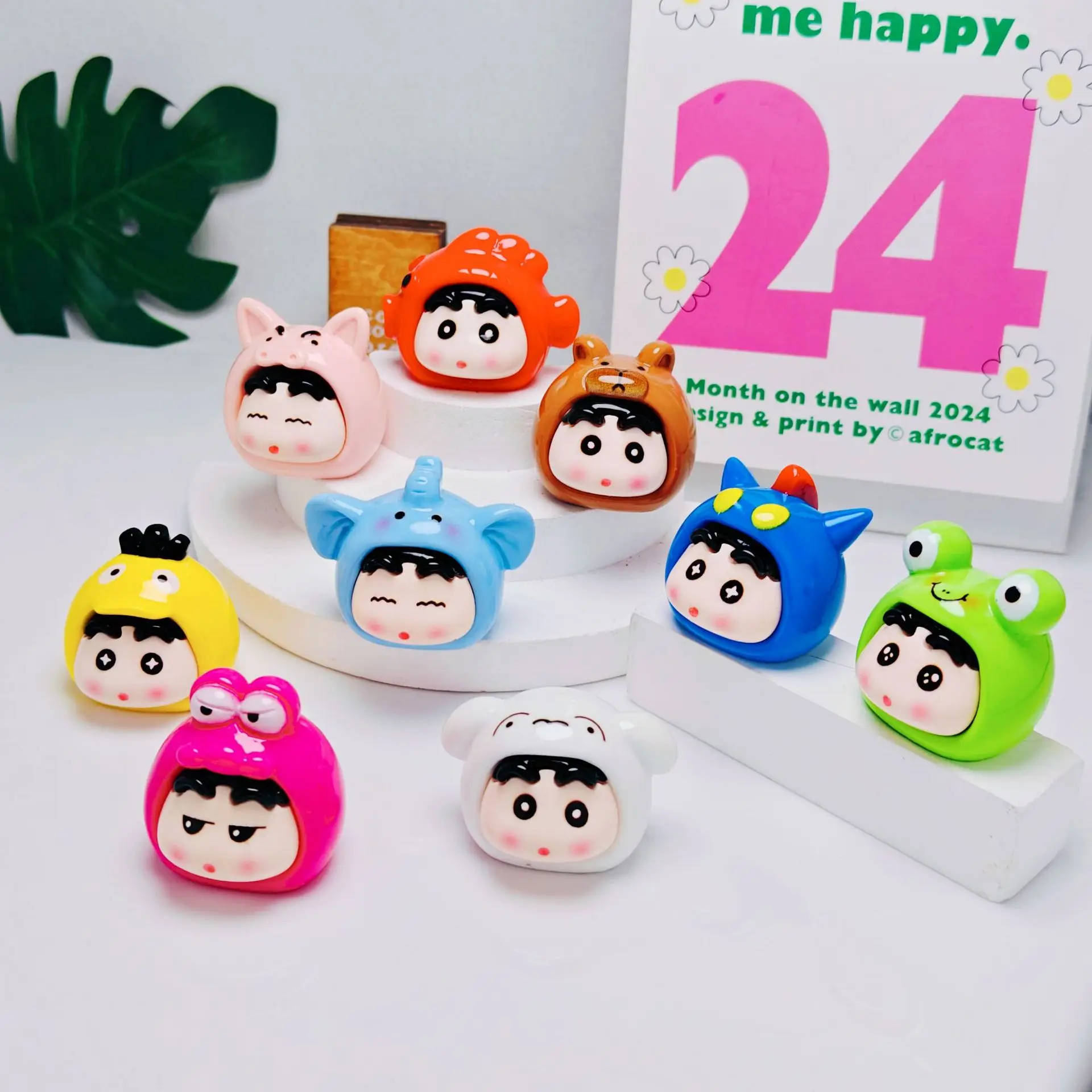 Crayon Shin-chan Animal Little New Resin Toy Desktop Decoration Cute Particle Trendy Plaything Collectible Figurine Accory Toy