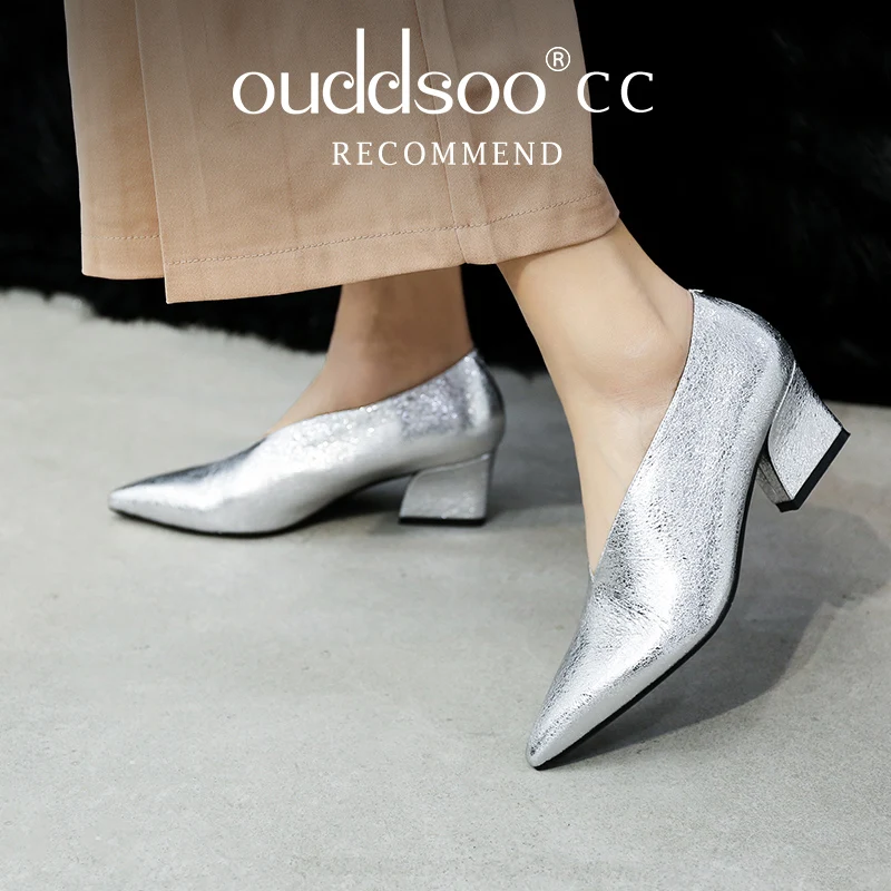 Ods  Spring Autumn Spikes Flat-soled Slippers Female New Style Slippers Female Retro-style Slippers With Rough Heels And Low Hee