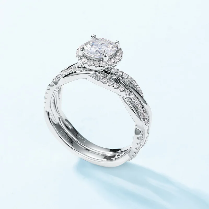 Hot Brilliant Moissanite Fried Dough Twists Overlay Ring S925 Silver Set Shining Colorful Treasure Ring Fashion