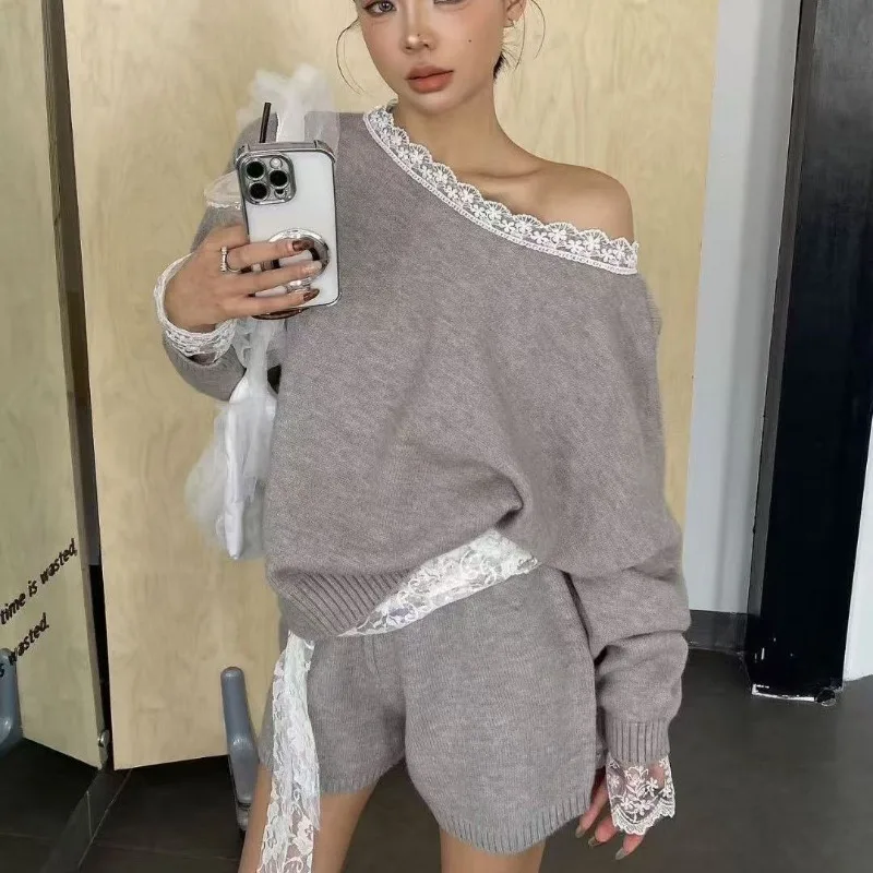 Korean-style Pure Desire Lace Spliced Long-sleeve Knitted Suit for Women, New Style Sweater and Shorts Two-piece Set