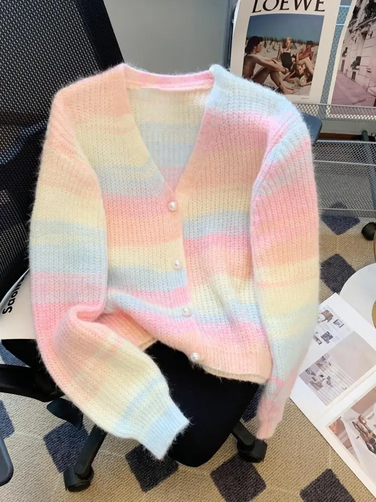 

Vintage French 2024 Autumn Winter New Pink Gradient Pearl Button Sweater Women V Neck Loose Long-sleeved Cardigan Knit Tops Chic