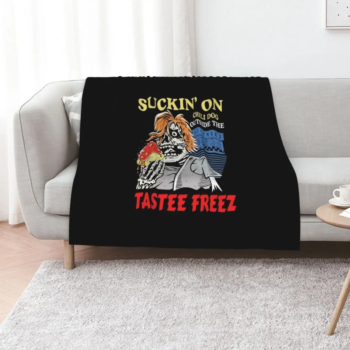 Suckin’ on chili dog outside the tastee freez Gift For Fans, Gift For Men and Women, Gift Halloween Day Throw Blanket