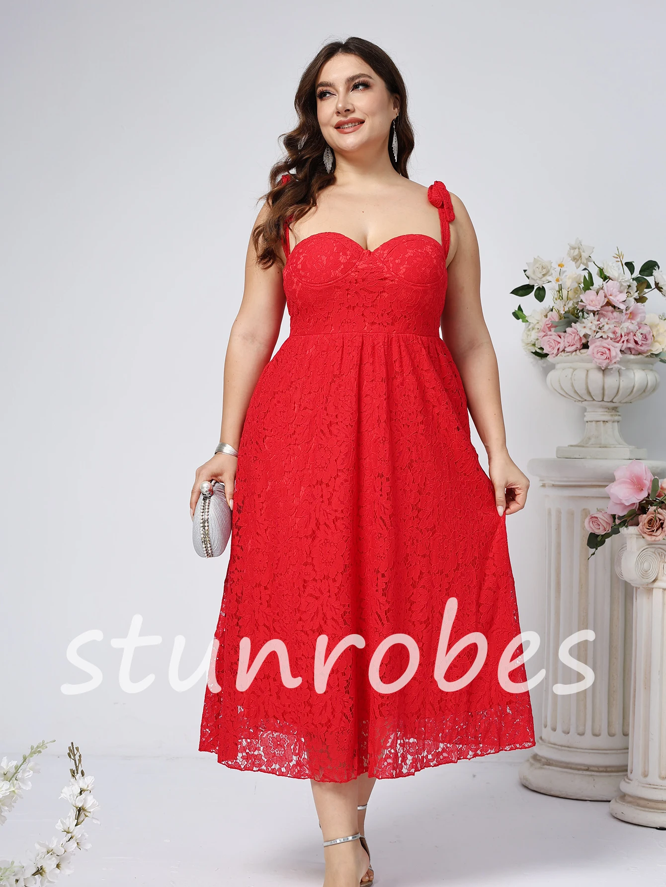 New Fashion Plus Size Evening Dresses Halter Plunge Elegant Wedding Bridesmaid Dress 2024 Lace Flower Solid Color Party Dresses