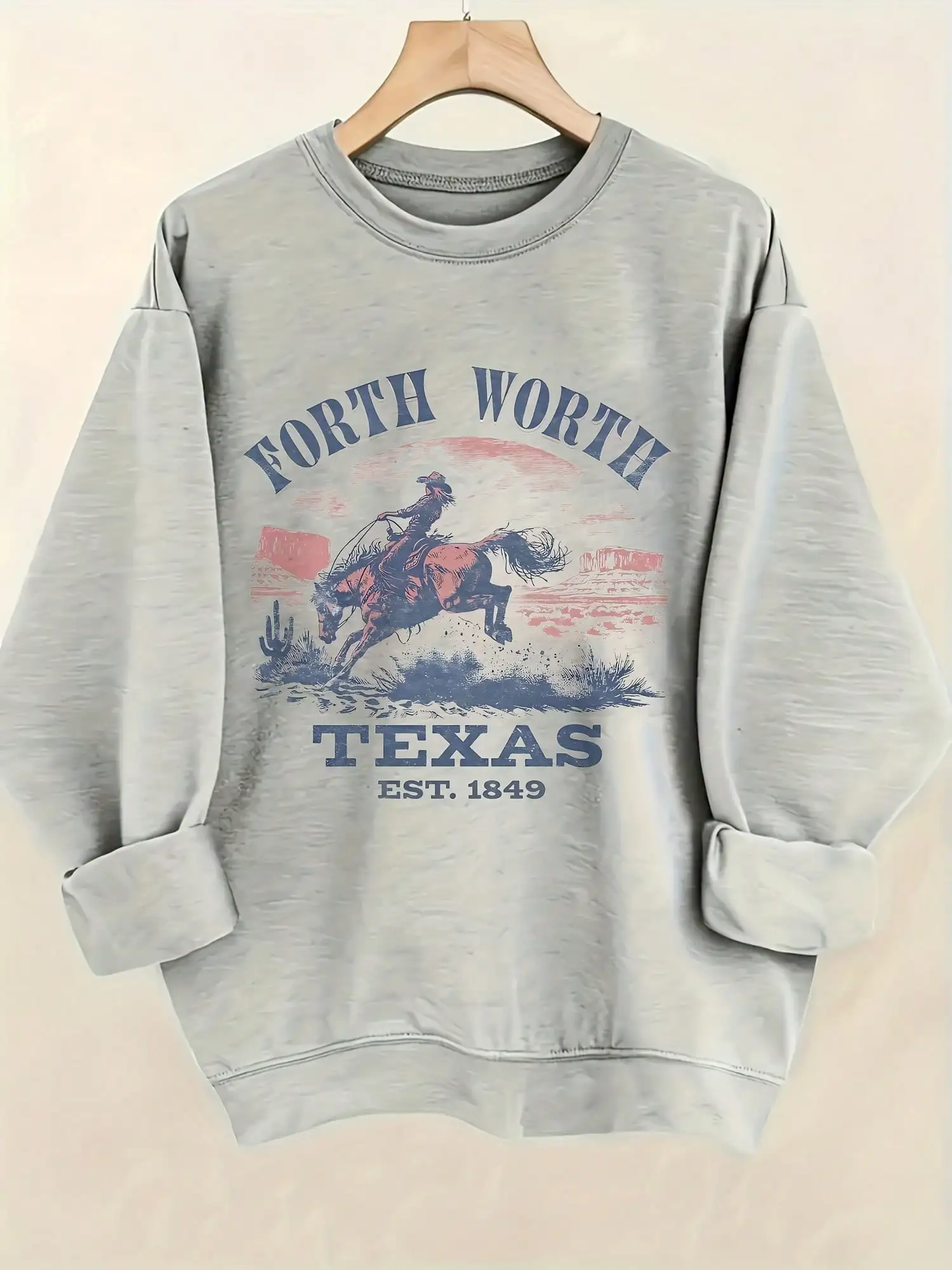 

Женский винтажный свитшот в западном стиле с графическим принтом — свободный крой, круглый вырез, с изображением лошади и кактуса