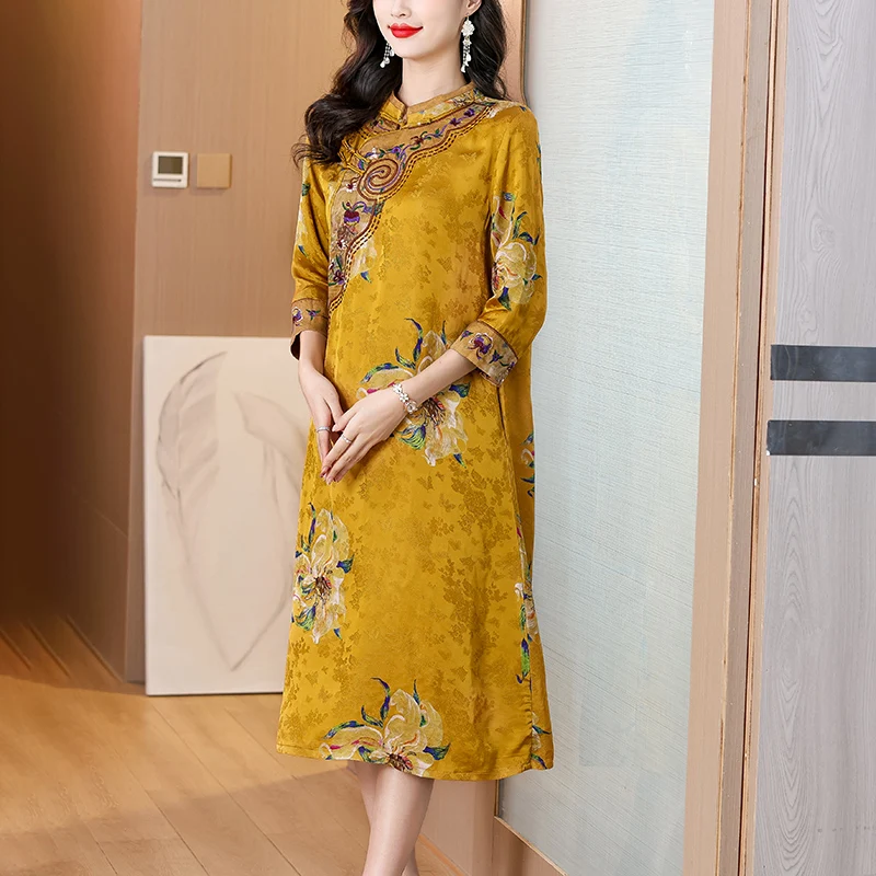 2025 Estate stile cinese floreale di seta midi vestito estivo donna Boho moda casual ricamo abito elegante festival di lusso abiti