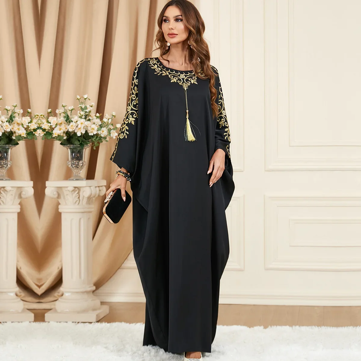 Dubai Turkey Kaftan Muslim Tassel Bat Sleeve Abayas Dresses for Women Casual Robe Islam Clothing Arabic Black Embroidery Dress