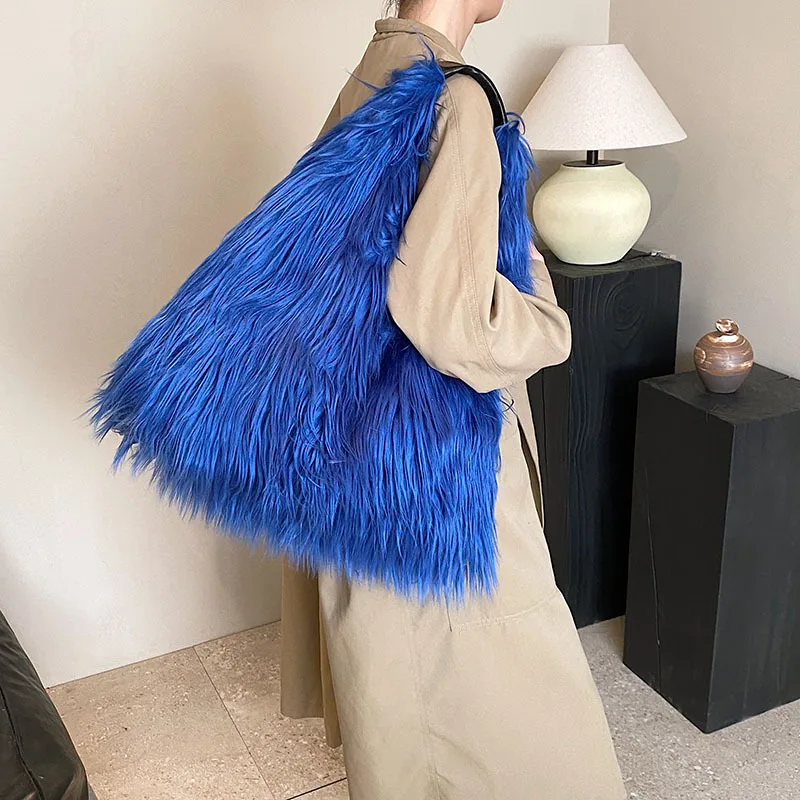 Luxury Faux Fur Tote Shoulder Bags for Women Large Capacity Furry Handbags Y2k Hot Girls Fluffy Bag Winter Plush Underarm Bag