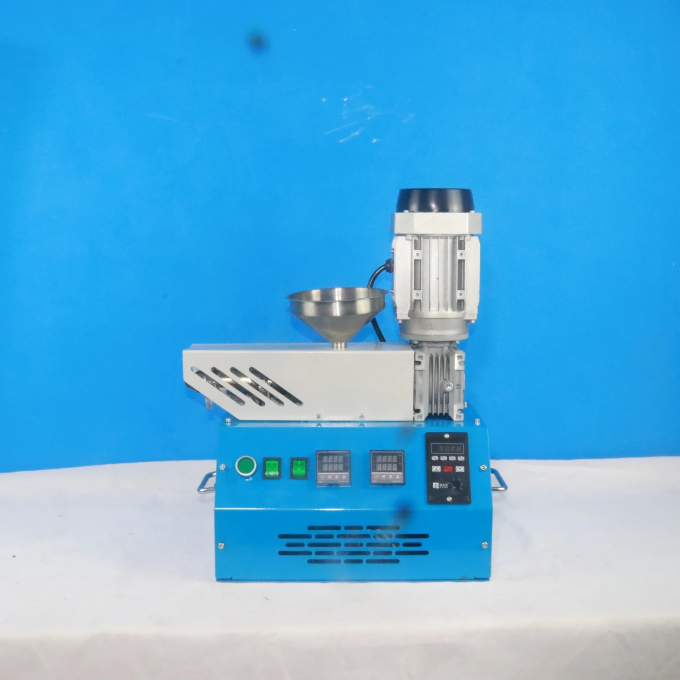 Nueva extrusora de tornillo único de escritorio, Mini máquina extrusora de plástico de laboratorio para Material de impresión 3D, máquina extrusora de polvo de Gel de goma