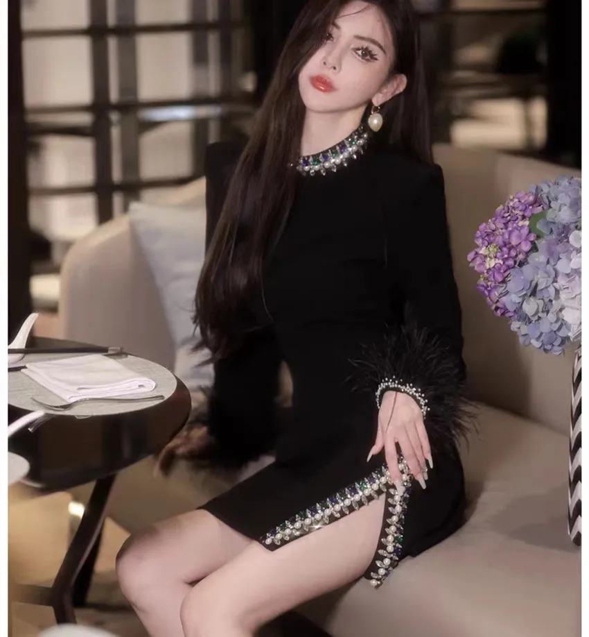 Luxury Fashion Designer Spring Velvet Party Dress Women Beading Diamonds Stand Collar Feather Long Sleeve Split Black Mini Dress