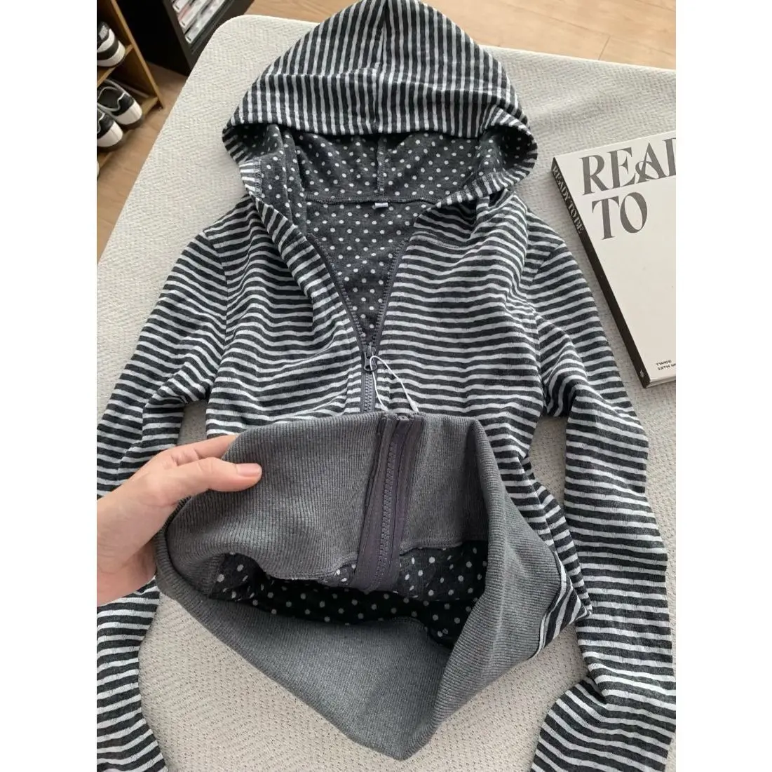Korean Lazy Style Hooded Cardigan Fashion Vintage Gray White Striped Sweatshirts Spring Autumn Slim Fit Coat Women
