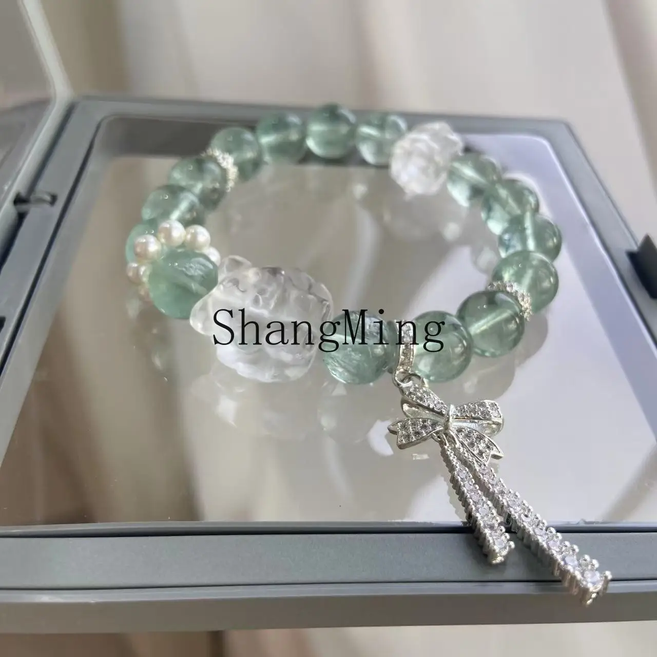 

CL Natural green fluorite bracelet female shell bead running ring white crystal fox double-tip bracelet for girlfriends