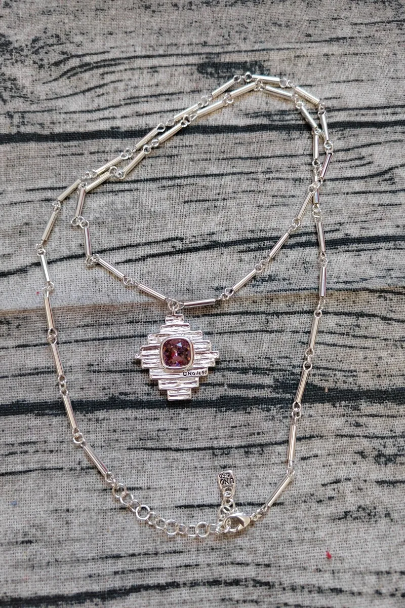 

Новое удлиненное ожерелье 2026 года в ретро-стиле с уникальным дизайном для повседневной носки