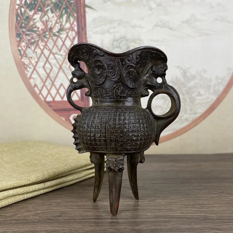 

Antique Style Three-Legged Double-Eared Dragon Ear Wine Bottle Auspicious Beast Wine Cup Water Cup Home Decor Ornament