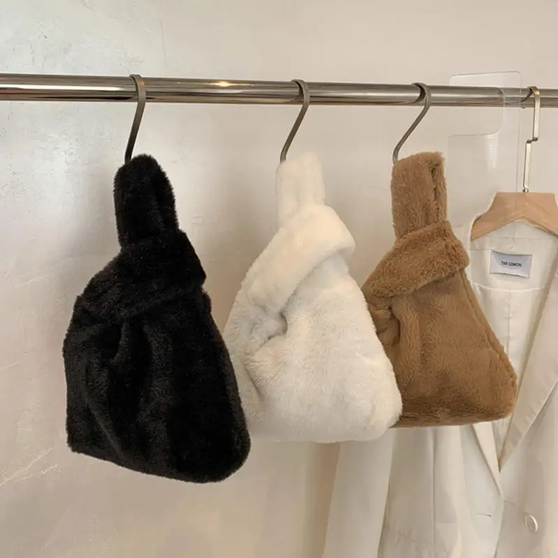 

Winter Plush Handbag Soft Plush Bag Big Women's Plush Bags For Woman Luxury Warm Velvet Female Small Handbag Underarm Bag 2025
