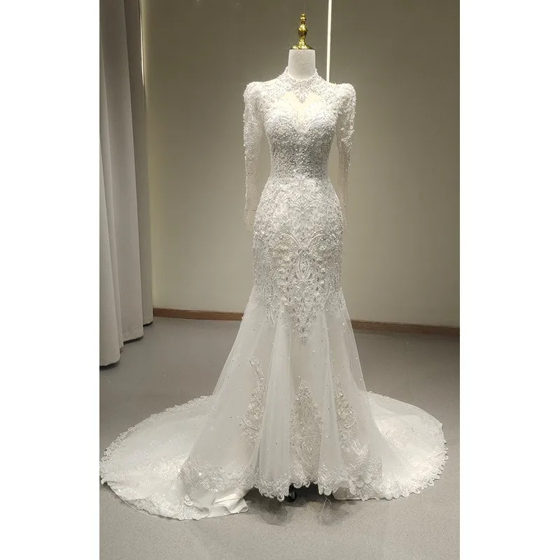 

Elegant fishtail chiffon one-shoulder long-sleeved lace outdoor photo studio dress