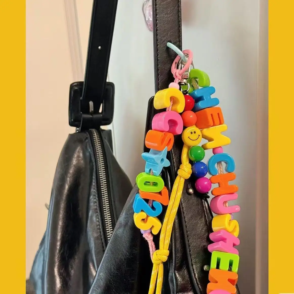 Aangepaste naam sleutelhanger 1-7 brief sleutelhanger handgemaakte aangepaste naam sleutelhangers voor familieleden creatieve feesttas charmes