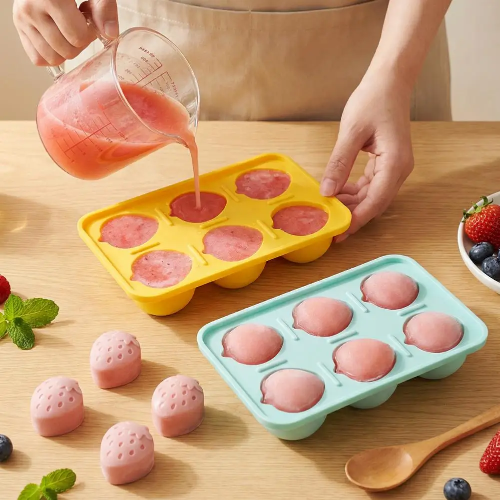 Refrigerator Ice Storage Silicone Ice Cube Tray with Lid Food-grade Easy-release Mold for Strawberry Heart Shapes Leak-proof