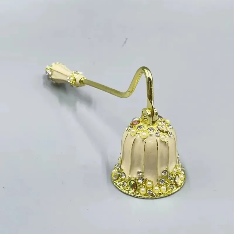 Enamel Handheld Classical Candle Extinguisher Cover Scented Candle Accessories Diamond Creative Candle Extinguisher with Long Ha