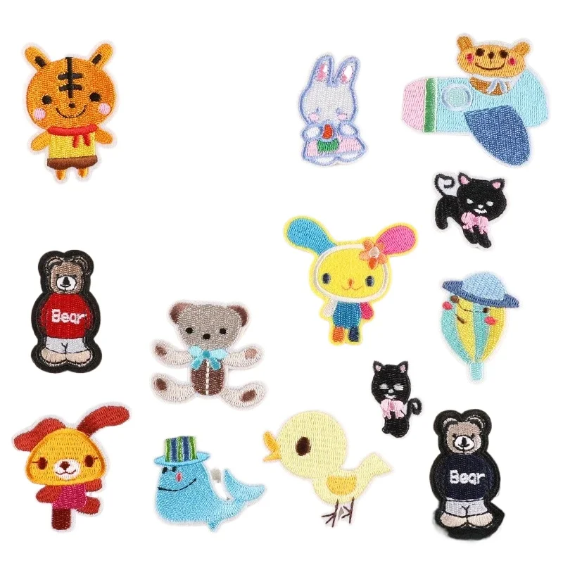 

100pcs/Lot Luxury Anime Embroidery Patch Bear Bird Puppy Butterfly Horse Cat Tiger Shirt Bag Clothing Decoration Craft Diy Badge