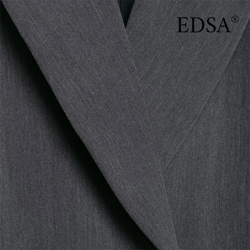 سترة EDSA للسيدات باللون الرمادي مزدوجة الصدر مع جيوب قلابة لمعطف سترة بأكمام طويلة للسيدات في المكتب