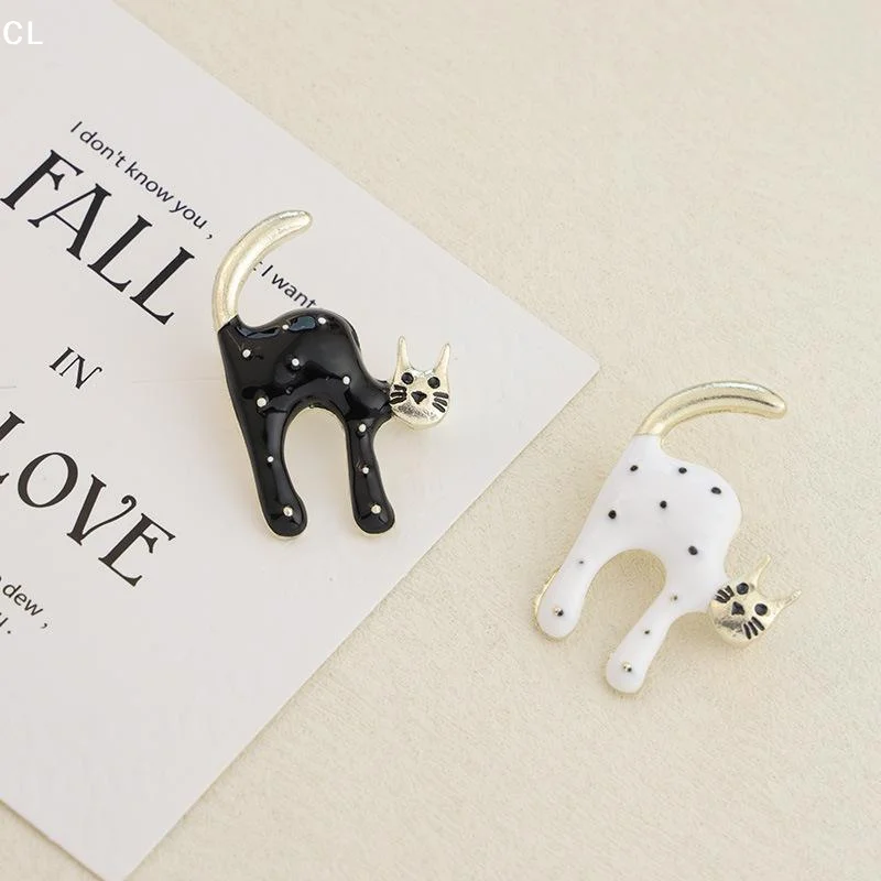 Creative Black White Enamel Cat Brooches For Women Girls Fashion Cartoon Cute Kitten Animal Brooch Clothing Accessories Jewelry