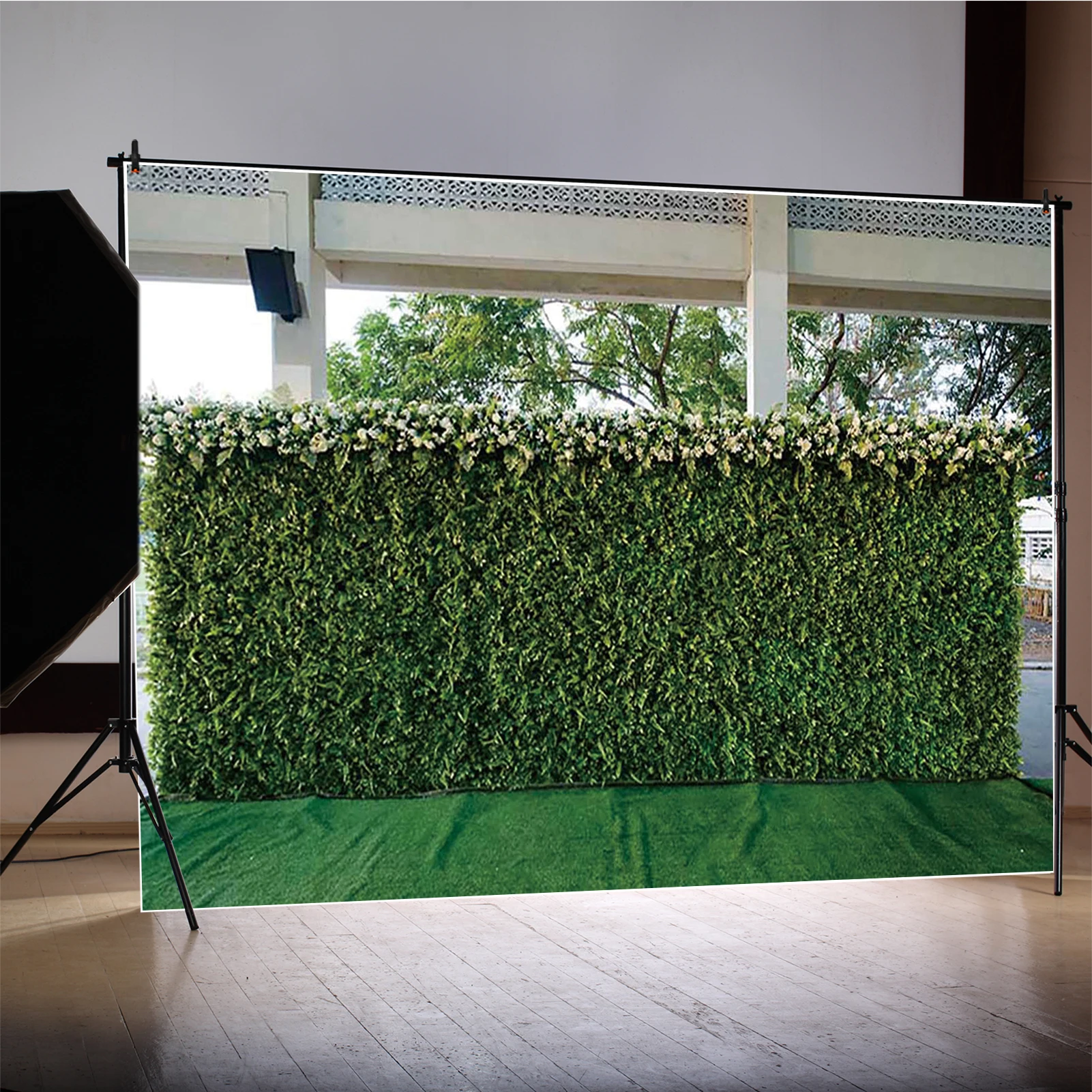 MOON.QG Fondo de fotomatón de boda globos drapeados tela flores hierba pared decoraciones de madera fondos para fotografías